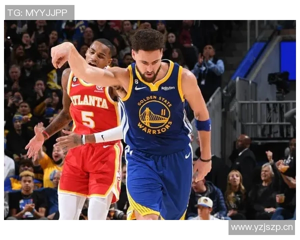 克莱手感回暖却遭冷落赛后愤怒扔水瓶表达不满情绪 克莱手感回暖却遭冷落赛后愤怒扔水瓶表达不满情绪