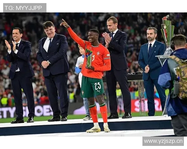 门德斯与亚马尔对决不断23岁身价7000万欧再夺MVP